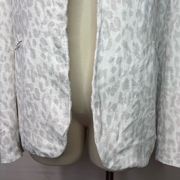 Joie Mehira Linen Blazer Silver Fox Leopard Print White Gray Size 12 - Picture 3 of 11
